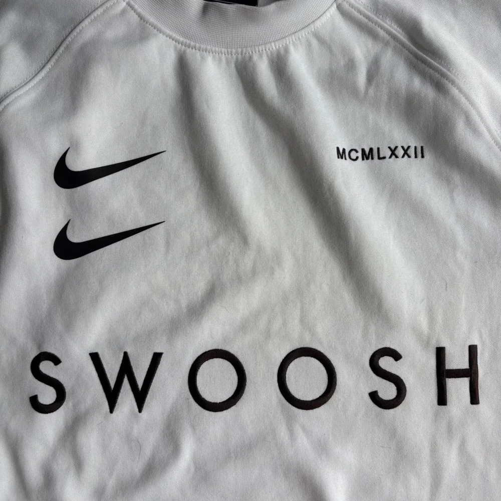 Nike Sweatshirt Mens Small Swoosh White Double Logo MCMLXXII Graphic Crewneck